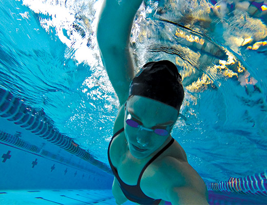 Amanda Weir under water