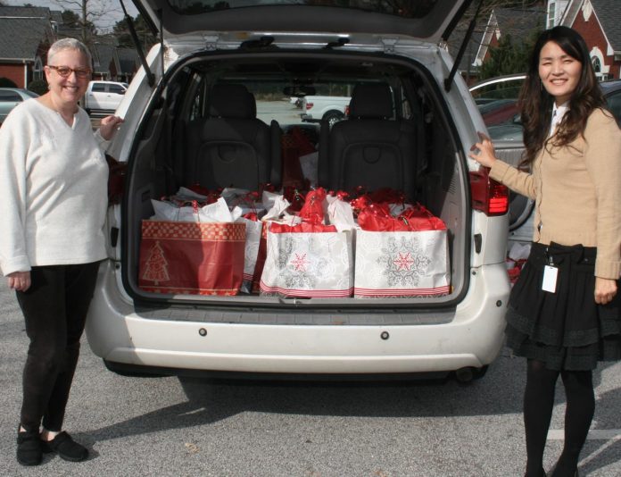 Gwinnett Senior Citizens Services Christmas Gift Delivery