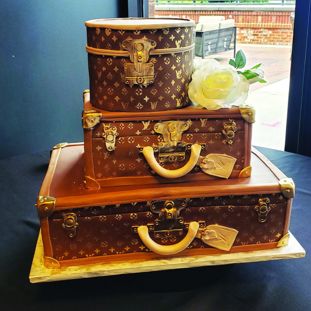 Chocolate Louis Vuitton Trunk cake I made this weekend! : r/cakedecorating